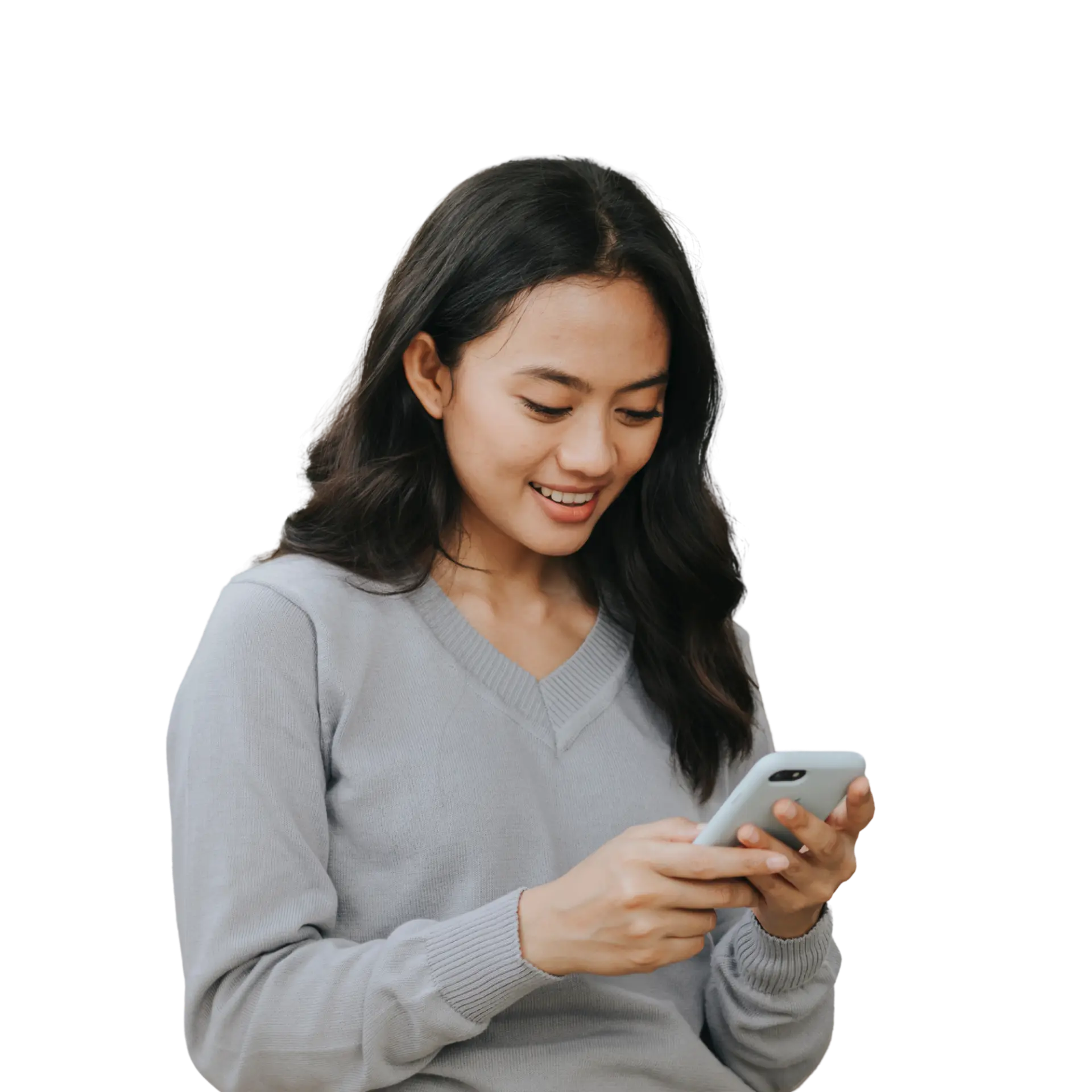 Cliente consultant un site web sur son téléphone